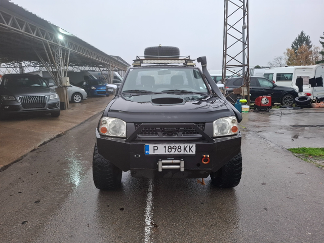 Nissan Pickup 2.5D 4x4 - автомобили, коли, обяви за нови и употребявани 0