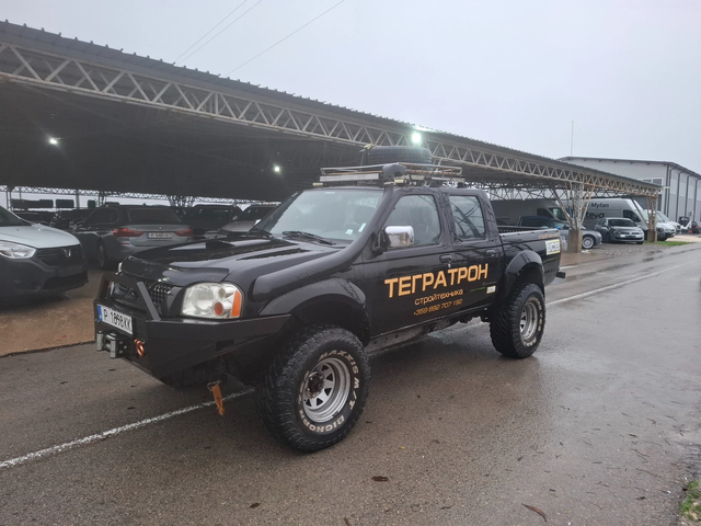 Nissan Pickup 2.5D 4x4 - автомобили, коли, обяви за нови и употребявани 2