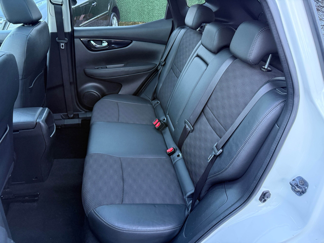 Nissan Qashqai 1.2DIG-T/TEKNA+ /FULL/115hp/2WD - автомобили, коли, обяви за нови и употребявани 17