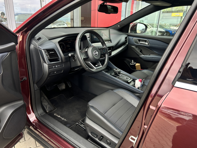 Nissan Qashqai 1.3 DDT Tekna A/T - автомобили, коли, обяви за нови и употребявани 3