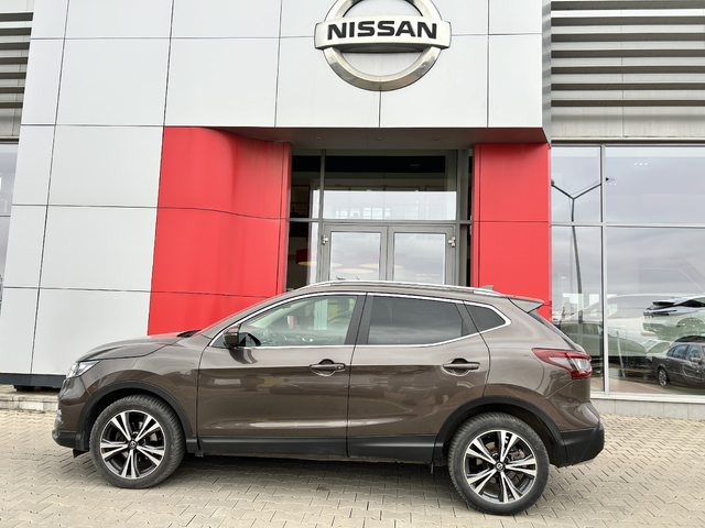 Nissan Qashqai 1.3 DIG-T N-Connecta A/T - автомобили, коли, обяви за нови и употребявани 1