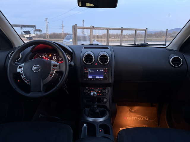 Nissan Qashqai 1.5D* 2011г.* 4Х4* 187.000КМ* НОВА* Ръчка* Теглич - автомобили, коли, обяви за нови и употребявани 10