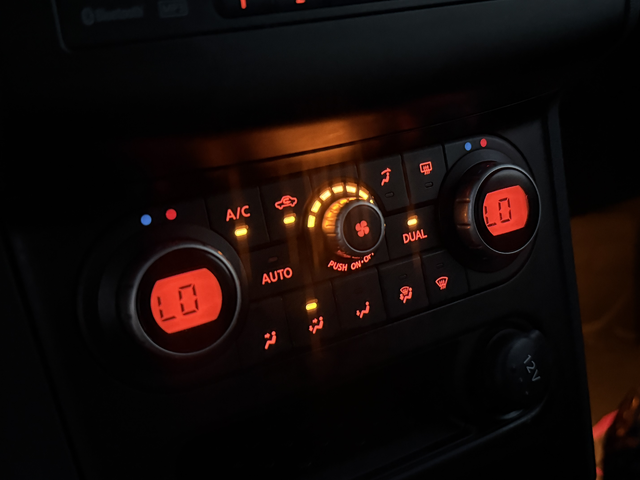 Nissan Qashqai 1.5D* 2011г.* 4Х4* 187.000КМ* НОВА* Ръчка* Теглич - автомобили, коли, обяви за нови и употребявани 15