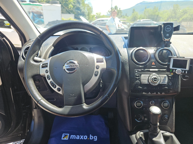 Nissan Qashqai 2.0i 4x4 - автомобили, коли, обяви за нови и употребявани 13