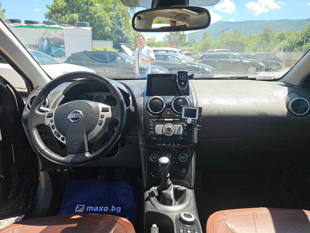 Nissan Qashqai 2.0i 4x4 - автомобили, коли, обяви за нови и употребявани 7