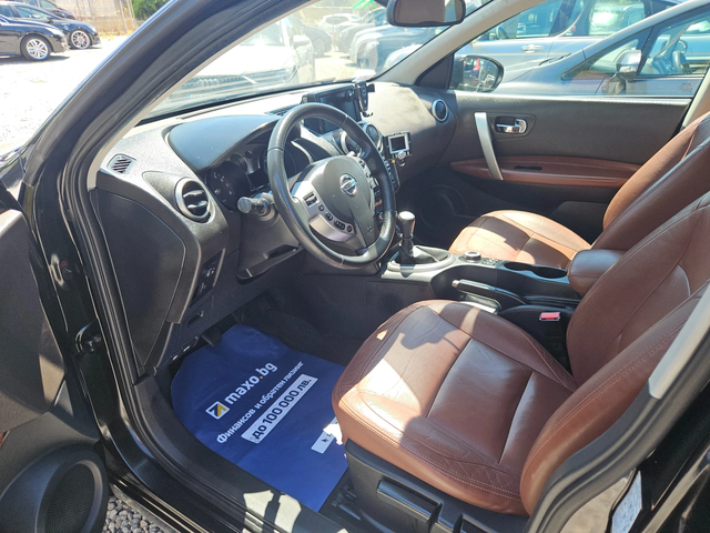 Nissan Qashqai 2.0i 4x4 - автомобили, коли, обяви за нови и употребявани 9
