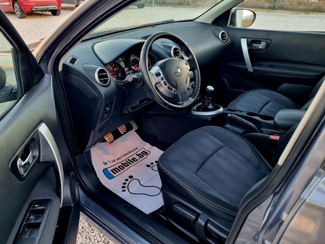 Nissan Qashqai + 2 Panorama, Navi 7mesten - автомобили, коли, обяви за нови и употребявани 8