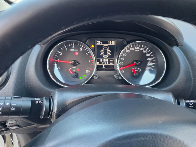 Nissan Qashqai 1.6i-117к.с EURO 5-КЛИМАТИК- ШВЕЙЦАРИЯ - автомобили, коли, обяви за нови и употребявани 8