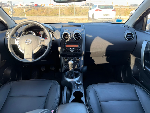 Nissan Qashqai 2.0 D 4Х4  6+ 1 места - автомобили, коли, обяви за нови и употребявани 15