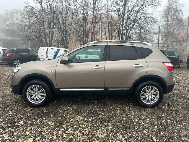 Nissan Qashqai 2.0I AUTOMAT NAVI PANO - автомобили, коли, обяви за нови и употребявани 1