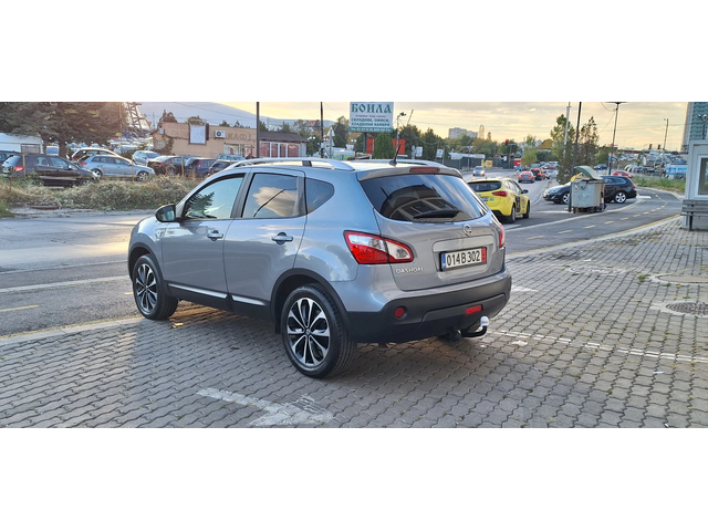 Nissan Qashqai 2.0 Automat Panorama 4x4 Navi Kamera - автомобили, коли, обяви за нови и употребявани 4