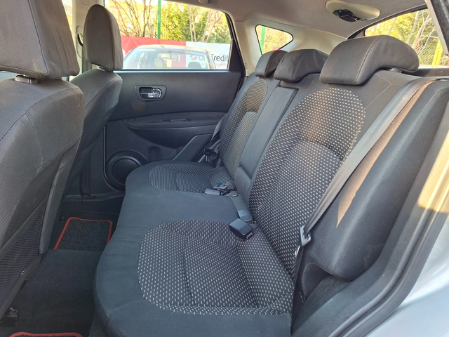Nissan Qashqai 1.5DCI* 6-SPEED* - автомобили, коли, обяви за нови и употребявани 9