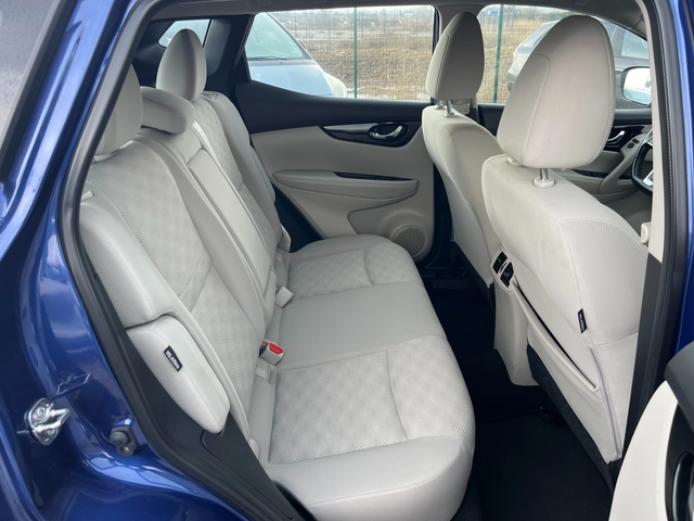 Nissan Qashqai 2.0 i - автомобили, коли, обяви за нови и употребявани 12