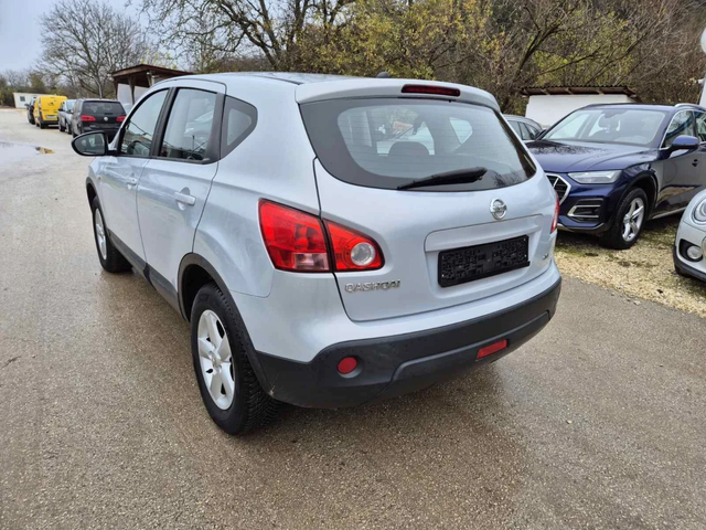 Nissan Qashqai 1.5dci 106к.с Acenta 6 скорости - автомобили, коли, обяви за нови и употребявани 2