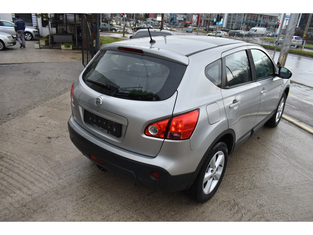 Nissan Qashqai 2.0i* 4x4* AUTOMAT* Сервизна книжка - автомобили, коли, обяви за нови и употребявани 3