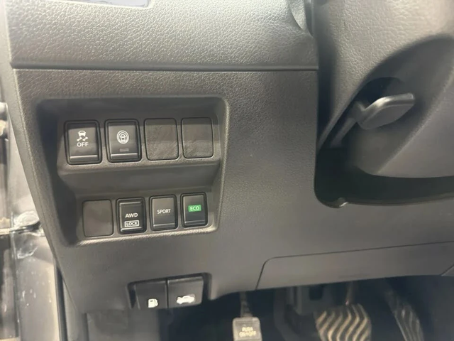 Nissan Qashqai S AWD Авто Кредит (ЦЕНА ДО БГ) - автомобили, коли, обяви за нови и употребявани 7