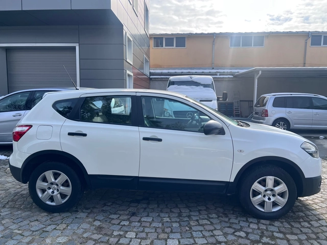 Nissan Qashqai 1.6 i Facelift - автомобили, коли, обяви за нови и употребявани 3