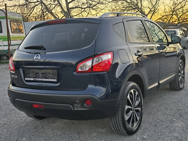 Nissan Qashqai 2.0i 141K.C. / 4X4 / АВТОМАТ / НАВИ / КЛИМАТРОНИК - автомобили, коли, обяви за нови и употребявани 2