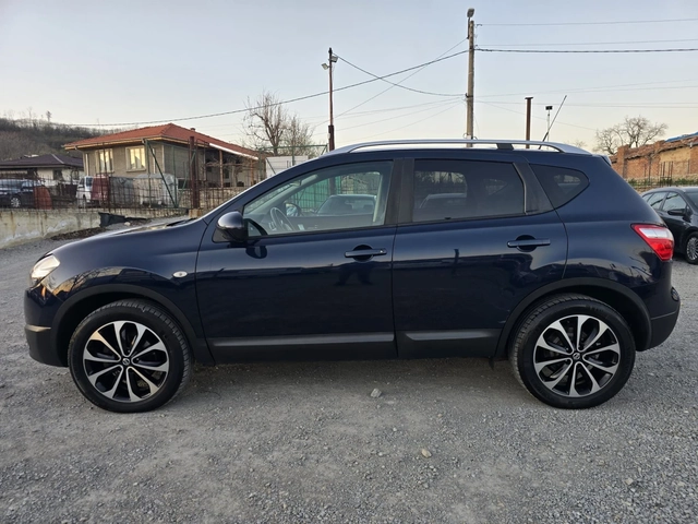 Nissan Qashqai 2.0i 141K.C. / 4X4 / АВТОМАТ / НАВИ / КЛИМАТРОНИК - автомобили, коли, обяви за нови и употребявани 4