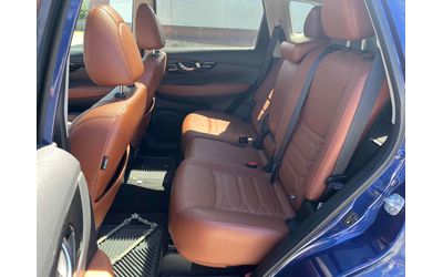 Nissan Rogue 2.5L 4cyl AWD - автомобили, коли, обяви за нови и употребявани 9