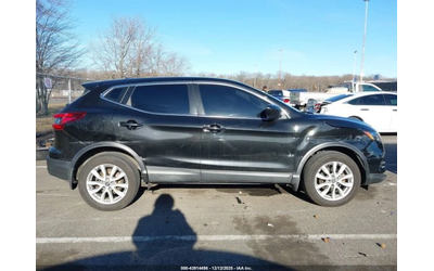 Nissan Rogue SPORT 4X4 - автомобили, коли, обяви за нови и употребявани 11