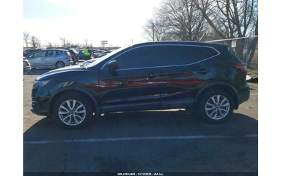 Nissan Rogue SPORT 4X4 - автомобили, коли, обяви за нови и употребявани 12