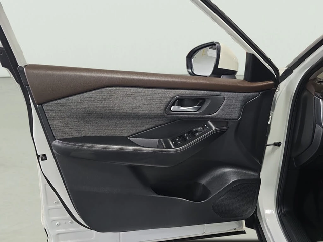 Nissan Rogue SV Moonroof AWD* АвтоКредит* (Цена до БГ) - автомобили, коли, обяви за нови и употребявани 8