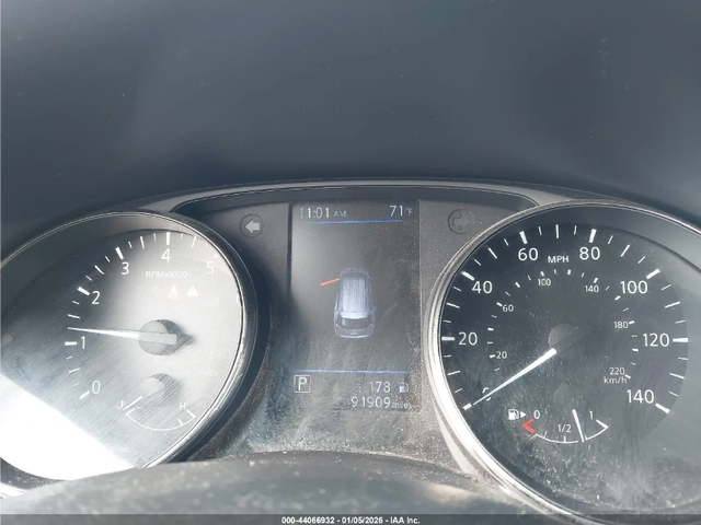 Nissan Rogue ПОДГРЕВ* BOSE* ПАНО* КАМЕРА* - автомобили, коли, обяви за нови и употребявани 7