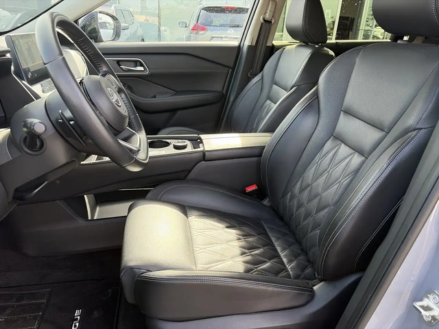 Nissan Rogue AWD Platinum FINANCE PRICE ADVERTISED | Heads Up D All Wheel Drive - автомобили, коли, обяви за нови и употребявани 18