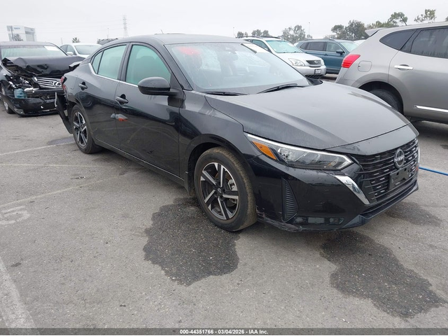 Nissan Sentra 2.0L I-4 DI, DOHC, VVT, 149HP Front Wheel Drive - автомобили, коли, обяви за нови и употребявани 0