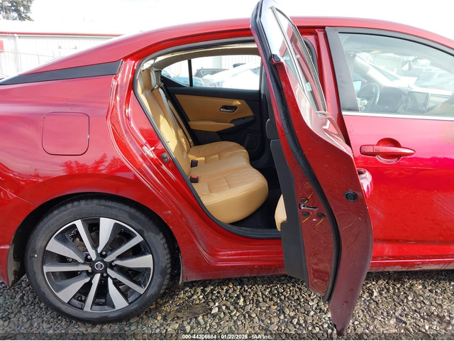 Nissan Sentra 2.0L I-4 DI, DOHC, VVT, 149HP Front Wheel Drive - автомобили, коли, обяви за нови и употребявани 7