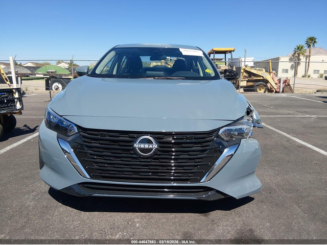 Nissan Sentra 2.0L I-4 DI, DOHC, VVT, 149HP Front Wheel Drive - автомобили, коли, обяви за нови и употребявани 5