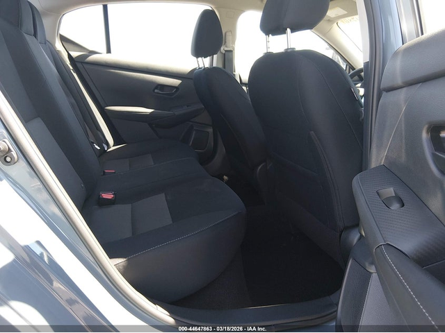 Nissan Sentra 2.0L I-4 DI, DOHC, VVT, 149HP Front Wheel Drive - автомобили, коли, обяви за нови и употребявани 7