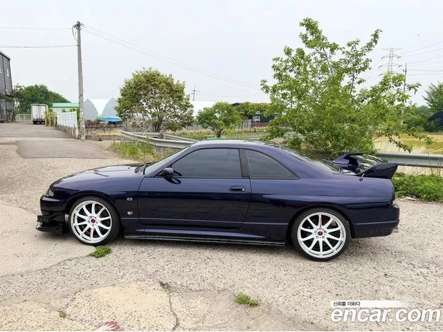 Nissan Skyline GTR - автомобили, коли, обяви за нови и употребявани 4