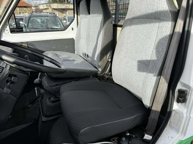 Nissan Trade 2.8D - автомобили, коли, обяви за нови и употребявани 11