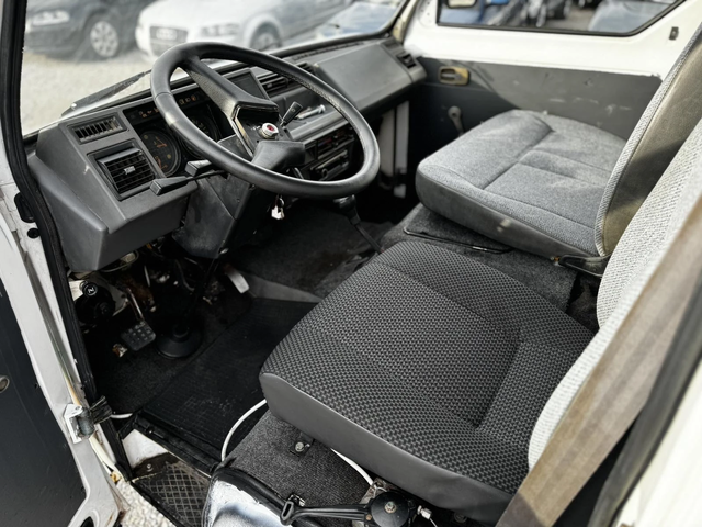 Nissan Trade 2.8D - автомобили, коли, обяви за нови и употребявани 14