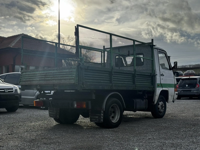 Nissan Trade 2.8D - автомобили, коли, обяви за нови и употребявани 6