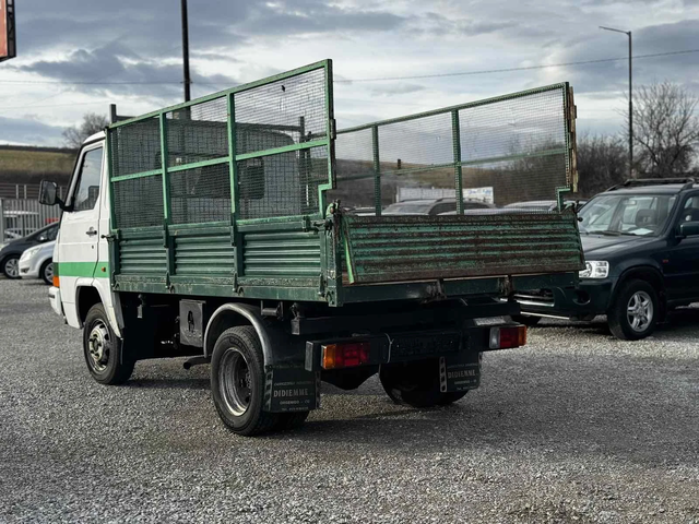 Nissan Trade 2.8D - автомобили, коли, обяви за нови и употребявани 8