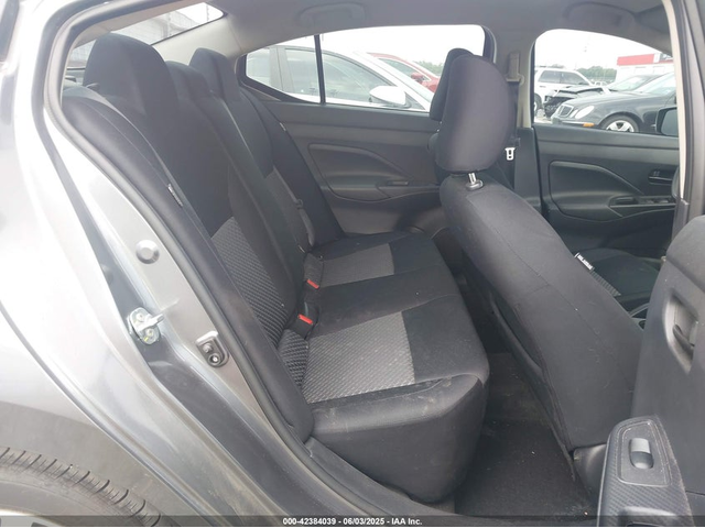 Nissan Versa 1.6L I-4 DOHC, VVT, 122HP Front Wheel Drive - автомобили, коли, обяви за нови и употребявани 7