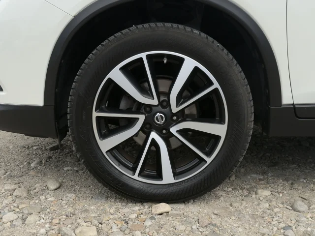 Nissan X-Trail 1.6 dCi (130 кс) 4x4 - автомобили, коли, обяви за нови и употребявани 16