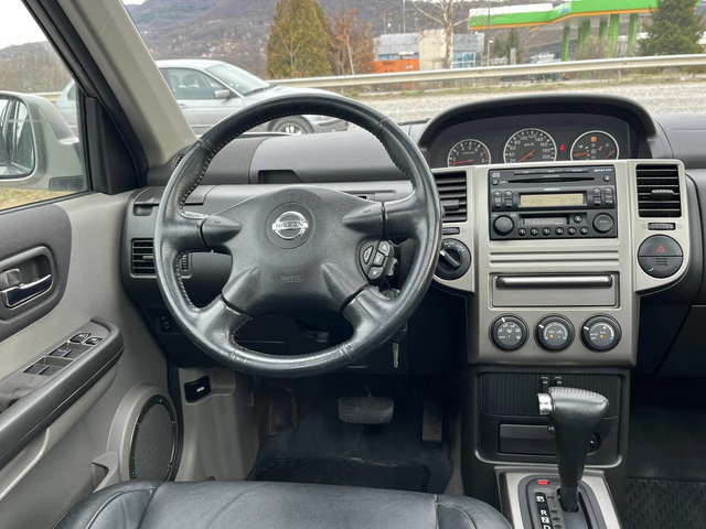 Nissan X-trail 2.5I 165кс 4Х4 АВТОМАТ КОЖА ПАНОРАМА - автомобили, коли, обяви за нови и употребявани 11