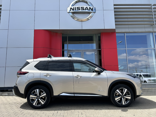 Nissan X-Trail E-4orce Tekna Plus 4x4 - автомобили, коли, обяви за нови и употребявани 8
