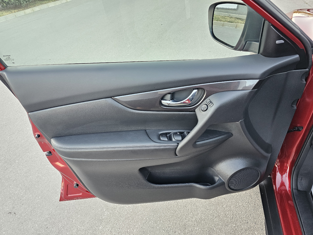 Nissan X-trail Rogue 2.5 SV AWD - автомобили, коли, обяви за нови и употребявани 19