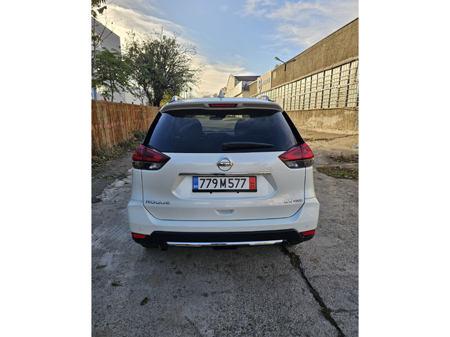 Nissan X-trail Rogue 2.5 SV AWD Панорама KeyLess - автомобили, коли, обяви за нови и употребявани 3