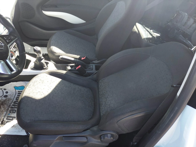 Opel Adam 1,2i - автомобили, коли, обяви за нови и употребявани 8