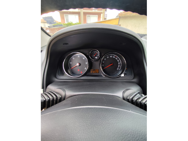 Opel Antara, 2013 г., 210000 км, 163 к.с. - автомобили, коли, обяви за нови и употребявани 3
