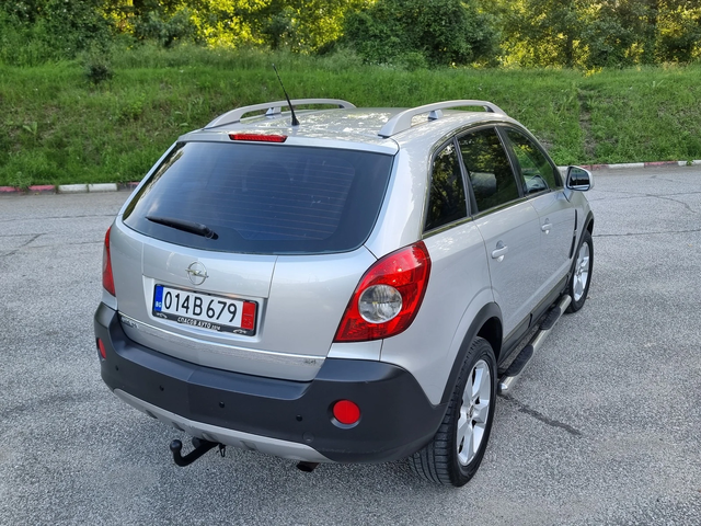 Opel Antara 2.4 Navigacia/4x4/Klimatronik - автомобили, коли, обяви за нови и употребявани 4