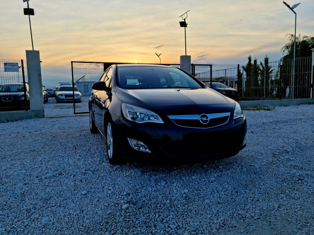 Opel Astra 1.6i Metan Evro 5 - автомобили, коли, обяви за нови и употребявани 3