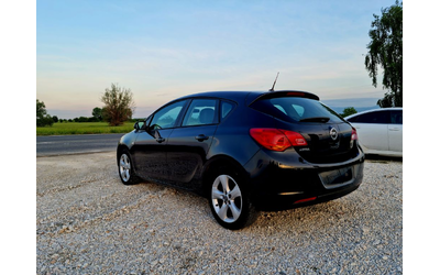 Opel Astra 1.6i Metan Evro 5 - автомобили, коли, обяви за нови и употребявани 8