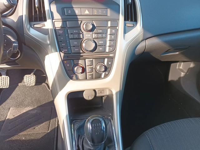 Opel Astra 1.4/100к.с./КЛИМАТРОНИК - автомобили, коли, обяви за нови и употребявани 10